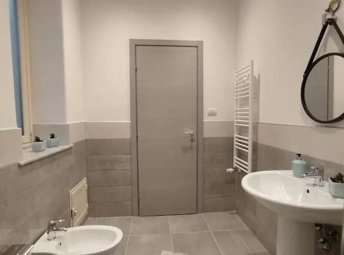 Sixty One לינה וארוחת בוקר